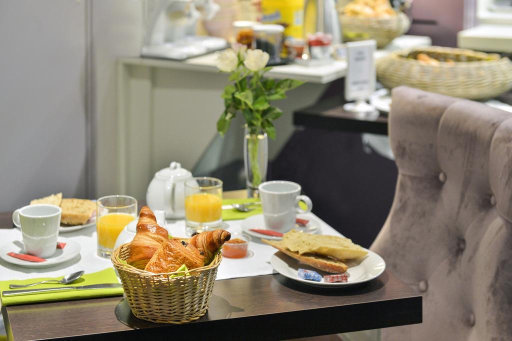 Cristal Hotel Restaurant - Logis Hotels Saumur Bagian luar foto