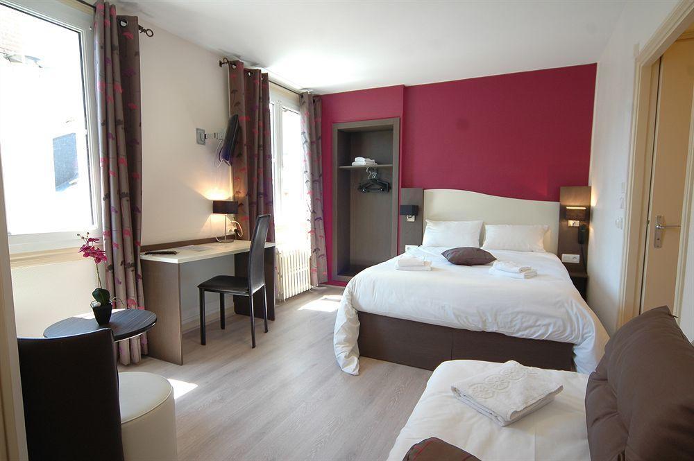 Cristal Hotel Restaurant - Logis Hotels Saumur Bagian luar foto