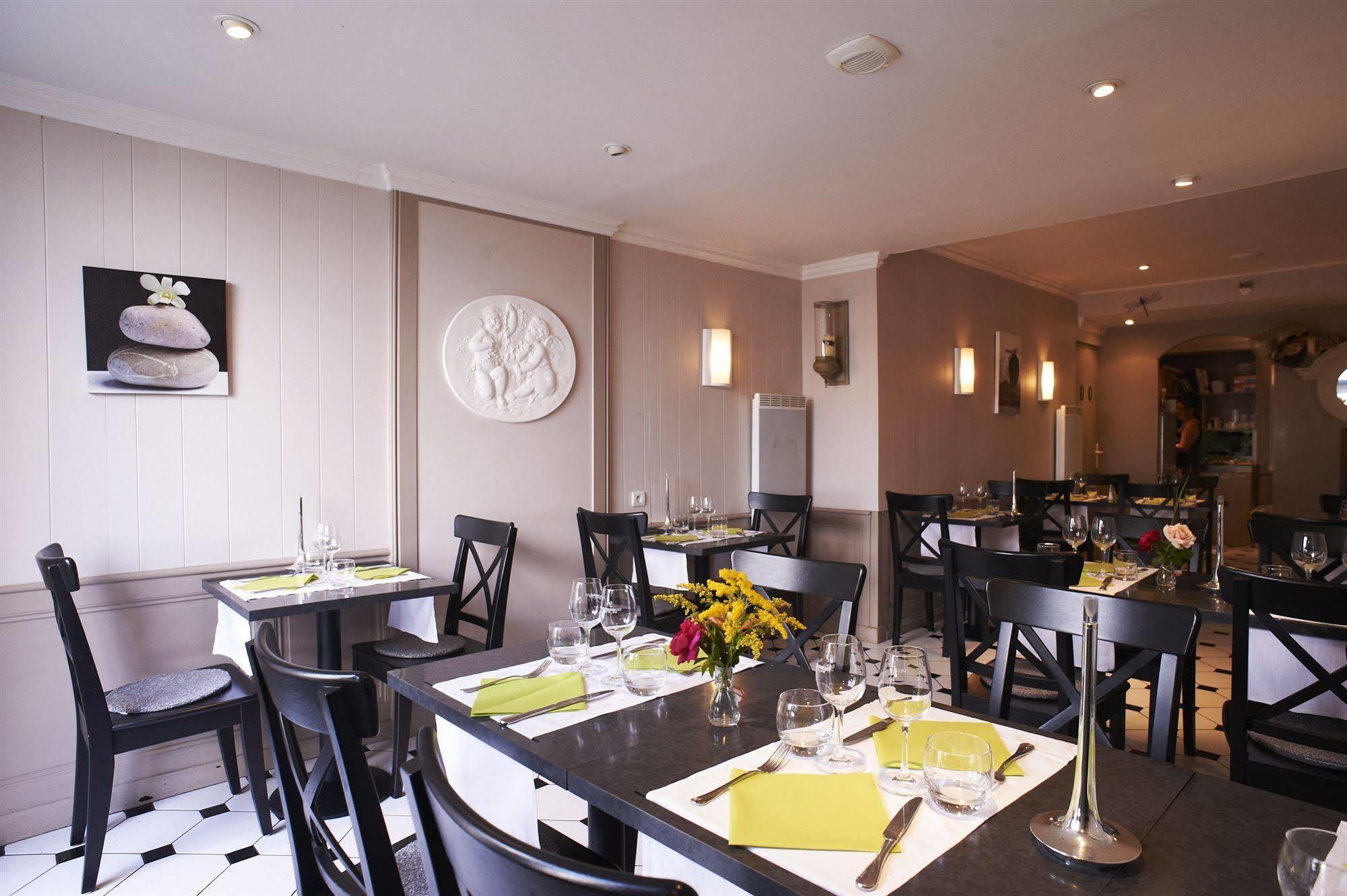 Cristal Hotel Restaurant - Logis Hotels Saumur Bagian luar foto