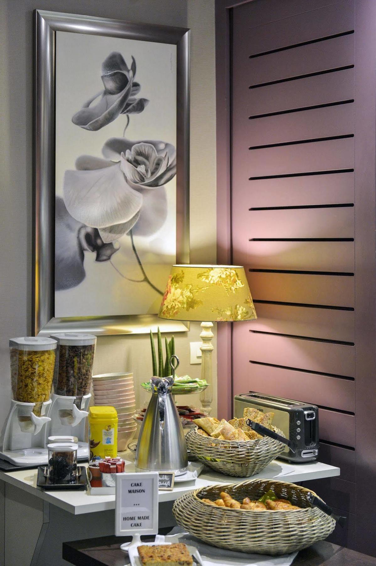 Cristal Hotel Restaurant - Logis Hotels Saumur Bagian luar foto